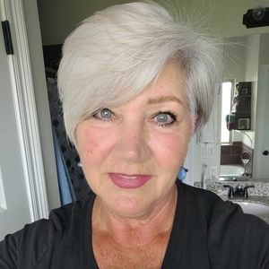 Meet your Posher, Melodie b